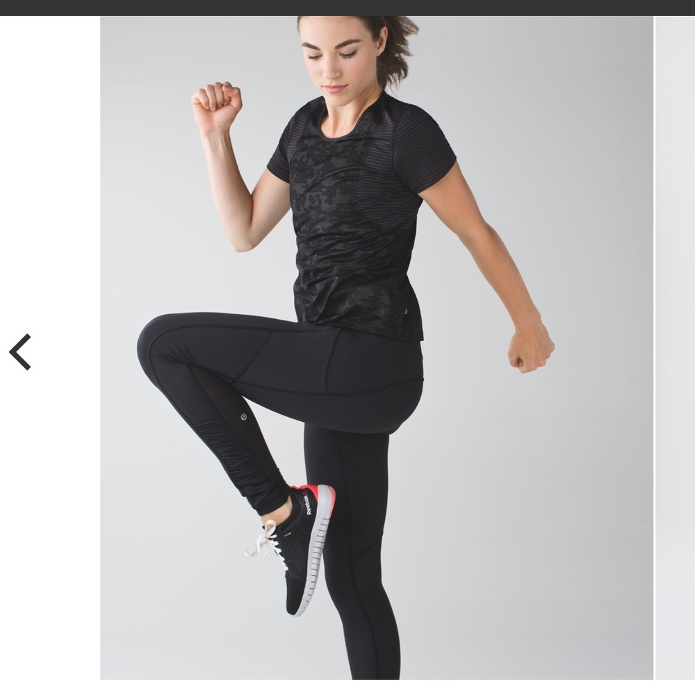 Lululemon speed tight III with mesh Black Legging with pockets and sheer panels
